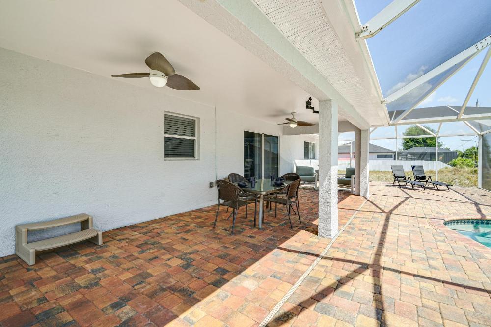 Heated Pool, 1 Mi to Golf! Cape Coral Canal Escape